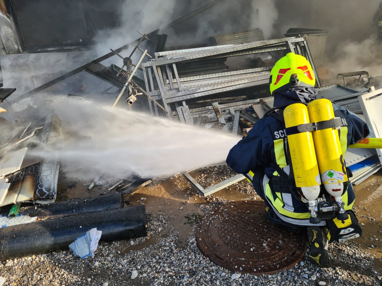 Brand einer Werkstätte in Warth
